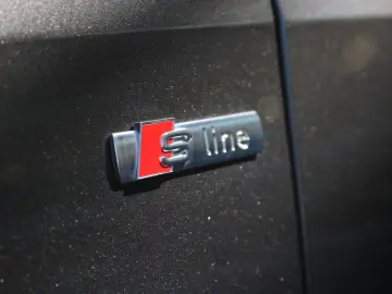Audi A8 60 TFSI V8 S line Exclusive