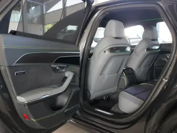 Audi A8 60 TFSI V8 S line Exclusive