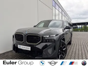 BMW XM AHK IconicGlow B&W LCProf SZH v h DrivAssProf