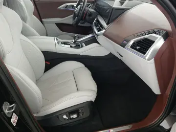 BMW XM Massage Bowers & Wilkins AHK LiveCockpitProf