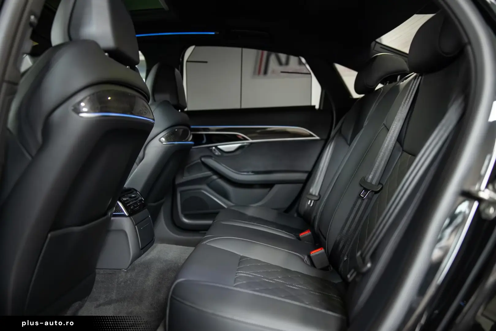 Audi A8 50 TDI quattro AHK PANO