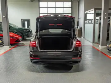 Audi A8 50 TDI quattro AHK PANO