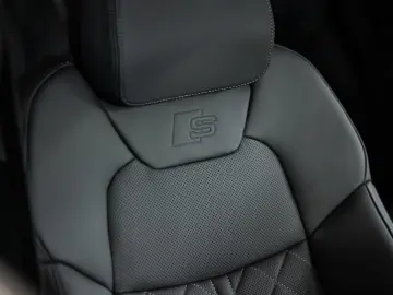 Audi A8 50 TDI quattro AHK PANO