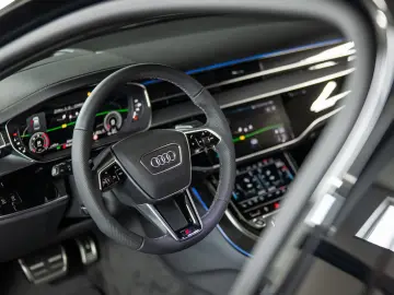 Audi A8 50 TDI quattro AHK PANO