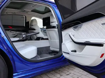 Audi A8 L 60 TFSI e lang EXCLUSIVE