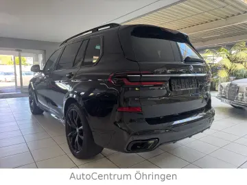 BMW X7 xD40i LCI M-Sport-Pro Sky-Lounge 7-S HUD ACC