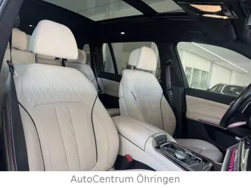 BMW X7 xD40i LCI M-Sport-Pro Sky-Lounge 7-S HUD ACC