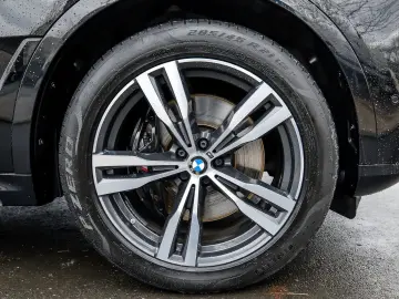 BMW X7 xDrive40d M Sport HUD PANO ACC AHK 360 KAM