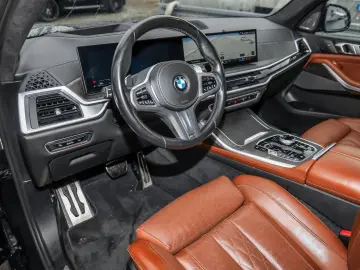 BMW X7 xDrive40d M Sport HUD PANO ACC AHK 360 KAM
