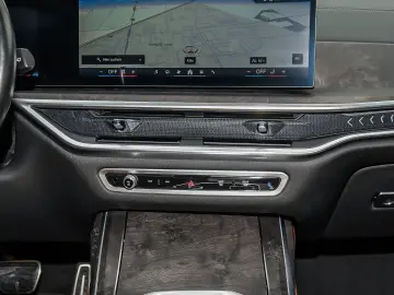 BMW X7 xDrive40d M Sport HUD PANO ACC AHK 360 KAM