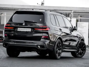 BMW X7 xDrive40d M SPORT PRO DA PA HuD H K PANO