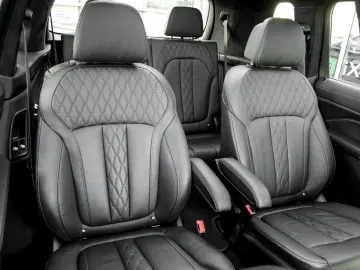 BMW X7 xDrive40d M SPORT PRO DA PA HuD H K PANO