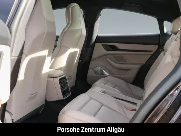PORSCHE Taycan Burmester Luftfederung Rückfahrkamera