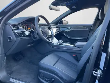 Audi A8 60 TFSI e quattro 340(462)