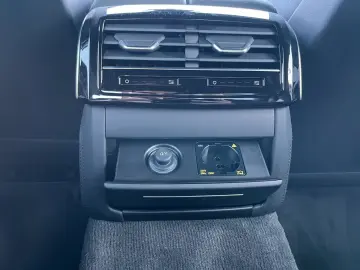 Audi A8 60 TFSI e quattro 340(462)