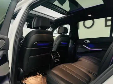 BMW X7 xDrive40d PANO STH H&K ViCo AHK SHZ