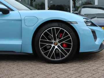 PORSCHE Taycan 4S Performance 84 kWh   Porsche Approved