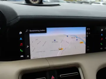 PORSCHE Taycan 4S Performance 84 kWh   Porsche Approved
