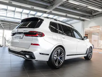 BMW X7 xDrive40d M Sport HUD PANO ACC 360 KAM RFK