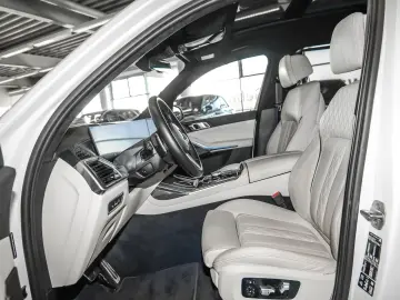 BMW X7 xDrive40d M Sport HUD PANO ACC 360 KAM RFK