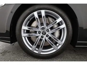 Audi A8 60 TFSI e quattro S line 20'