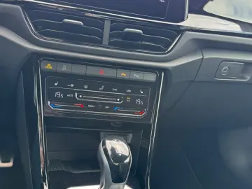 VW T-Roc Cabriolet R-Line LED PDC Navi Sitzheizung