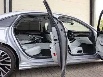 Audi A8 L 60 TFSI e lang EXCLUSIVE S-LINE