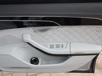 Audi A8 L 60 TFSI e lang EXCLUSIVE S-LINE