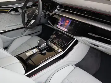 Audi A8 L 60 TFSI e lang EXCLUSIVE S-LINE