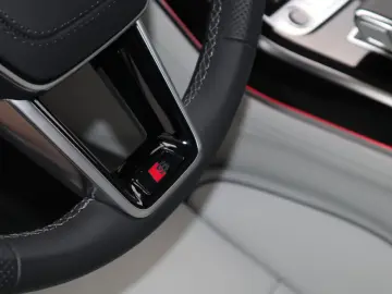 Audi A8 L 60 TFSI e lang EXCLUSIVE S-LINE