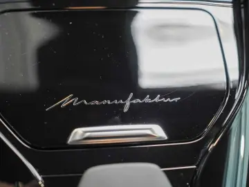 MERCEDES-BENZ AMG GT 43 wüstensand savannenbeige MANUFAKTUR