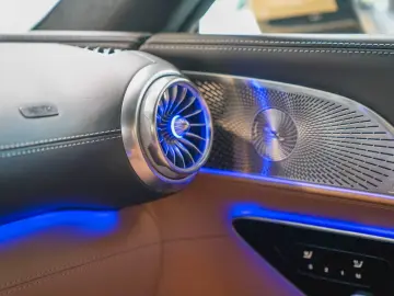 MERCEDES-BENZ AMG GT 43 wüstensand savannenbeige MANUFAKTUR