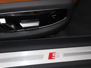 Audi A8 60 TFSIe lang exclusive 2xS-Line