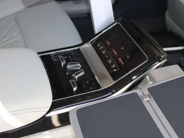 Audi A8 L 60 TFSIe lang EXCLUSIVE S-LINE