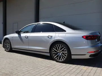 Audi A8 L 60 TFSIe lang EXCLUSIVE S-LINE