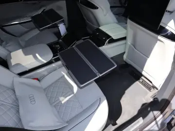 Audi A8 L 60 TFSIe lang EXCLUSIVE S-LINE