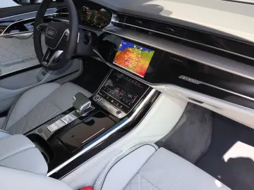 Audi A8 L 60 TFSIe lang EXCLUSIVE S-LINE