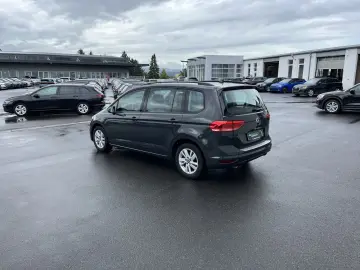 VW Touran 2.0 TDI DSG Comfortline 154€ m.20% Anz. 7
