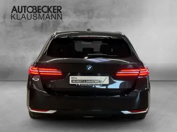 BMW 530 e xDRIVE TOURING