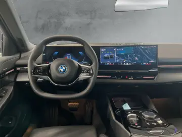 BMW 530 e xDRIVE TOURING