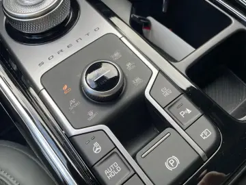 KIA Sorento 1.6 T-GDi Plug-in Hybrid 4WD DynamicLine