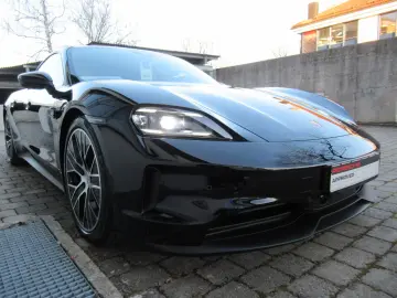 Porsche Taycan MY25 SPORT TURISMO TV FOND