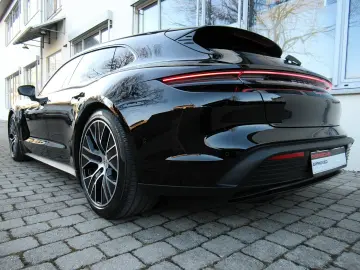 Porsche Taycan MY25 SPORT TURISMO TV FOND