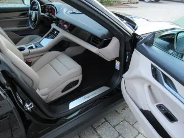 Porsche Taycan MY25 SPORT TURISMO TV FOND