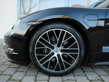 Porsche Taycan MY25 SPORT TURISMO TV FOND