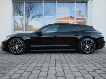 Porsche Taycan MY25 SPORT TURISMO TV FOND