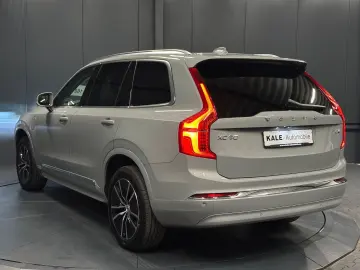 VOLVO XC90 Core Recharge Plug-In Hybrid AWD  7-SITZER