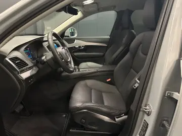 VOLVO XC90 Core Recharge Plug-In Hybrid AWD  7-SITZER
