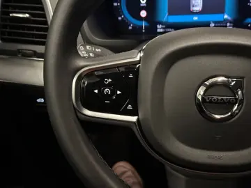 VOLVO XC90 Core Recharge Plug-In Hybrid AWD  7-SITZER