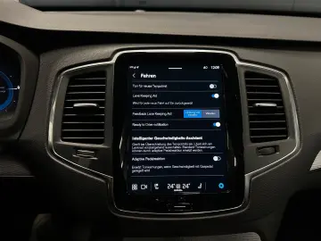 VOLVO XC90 Core Recharge Plug-In Hybrid AWD  7-SITZER